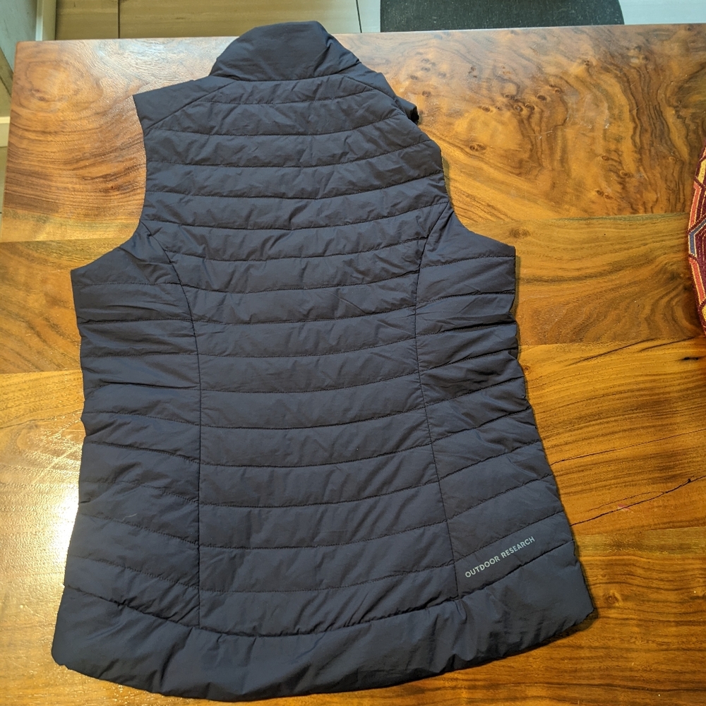 Outdoor Research - Women's Shadow Insulated Vest | Medium | Navy Blue - Picture 8 of 12